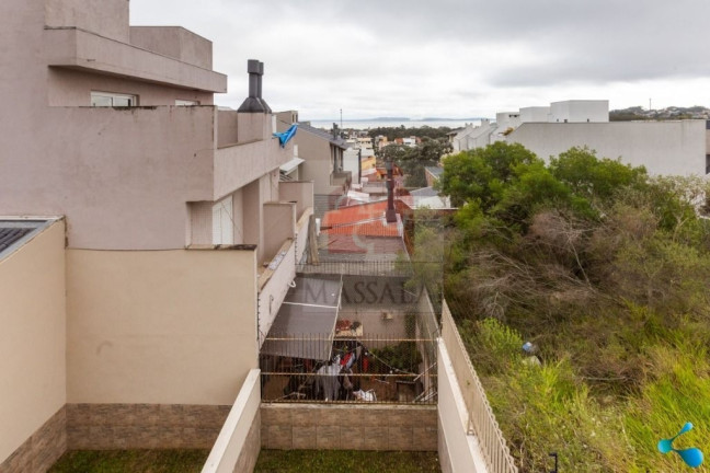 Imagem Casa com 3 Quartos à Venda, 180 m² em Guarujá - Porto Alegre Imagem Casa com 3 Quartos à Venda, 180 m² em Guarujá - Porto Alegre