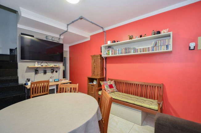 Imagem Casa com 2 Quartos à Venda, 57 m² em Jardim Piqueroby - São Paulo