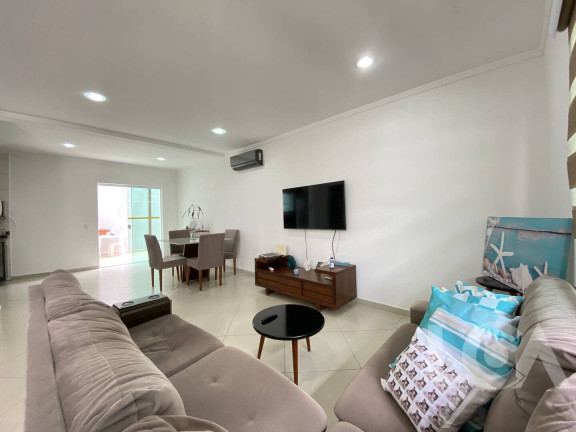 Foto do imóvel Casa de Condomínio com 3 Quartos à Venda, 226 m² em Jardim Aruan - Caraguatatuba