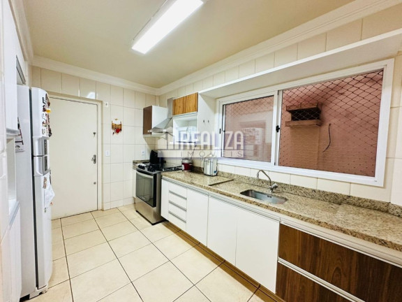 Imagem Apartamento com 3 Quartos à Venda, 199 m² em Irmãos Soares - Uberaba Imagem Apartamento com 3 Quartos à Venda, 199 m² em Irmãos Soares - Uberaba