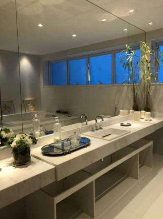 Imagem Apartamento com 4 Quartos à Venda, 266 m² em Barra Da Tijuca - Rio De Janeiro