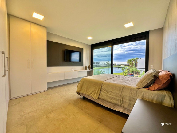 Imagem Casa de Condomínio com 5 Quartos à Venda, 297 m² em Centro - Xangri-lá