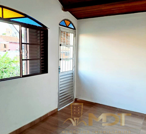 Imagem Sobrado com 7 Quartos à Venda, 549 m² em Jardim Dos Comerciários (venda Nova) - Belo Horizonte