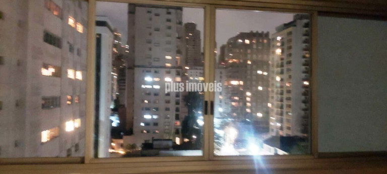 Apartamento com 3 Quartos para Alugar, 128 m² em Jardim Paulista - São Paulo