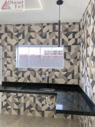 Imagem Casa com 2 Quartos à Venda, 70 m² em Nova Mirim - Praia Grande Imagem Casa com 2 Quartos à Venda, 70 m² em Nova Mirim - Praia Grande