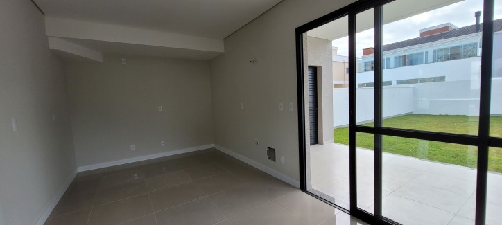 Imagem Casa com 3 Quartos à Venda, 229 m² em Cachoeira Do Bom Jesus - Florianópolis Imagem Casa com 3 Quartos à Venda, 229 m² em Cachoeira Do Bom Jesus - Florianópolis