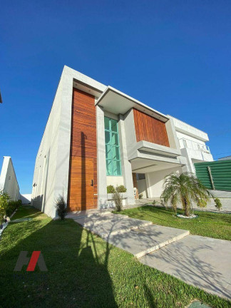 Casa com 4 Quartos à Venda, 277 m² em Cidade Alpha - Eusébio