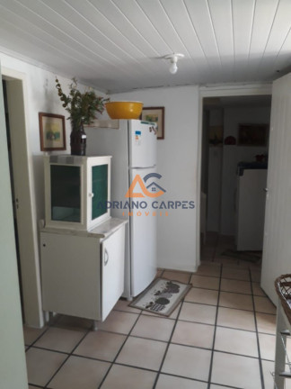 Imagem Casa com 7 Quartos à Venda, 198 m² em Centro - Balneário Piçarras