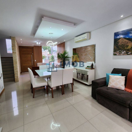 Imagem Casa com 4 Quartos à Venda, 217 m² em Amizade - Jaraguá Do Sul