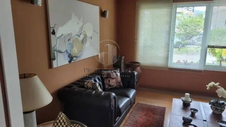 Imagem Casa com 4 Quartos à Venda, 504 m²