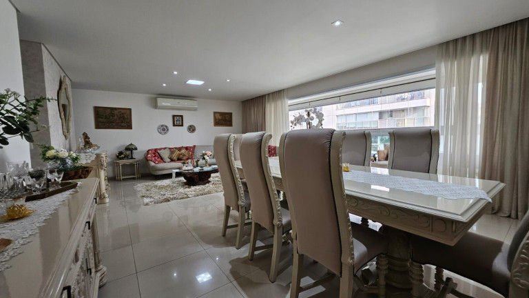 Imagem Apartamento com 4 Quartos à Venda, 200 m² em Gonzaga - Santos