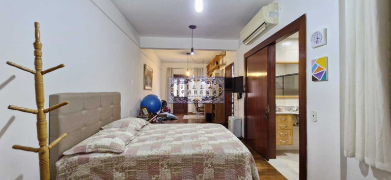 Imagem Casa de Vila com 6 Quartos à Venda, 300 m² em Tijuca - Rio De Janeiro Imagem Casa de Vila com 6 Quartos à Venda, 300 m² em Tijuca - Rio De Janeiro
