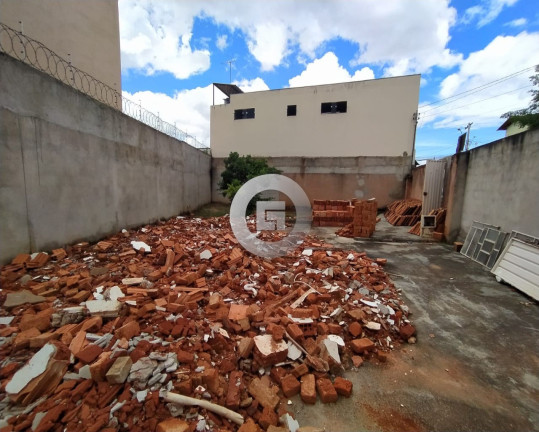 Imagem Terreno à Venda, 170 m² em Canelas - Montes Claros Imagem Terreno à Venda, 170 m² em Canelas - Montes Claros
