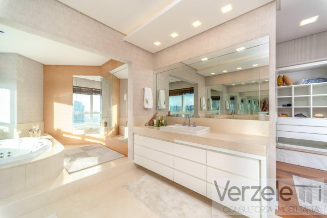 Imagem Apartamento com 6 Quartos à Venda, 740 m² em Centro - Balneário Camboriú Imagem Apartamento com 6 Quartos à Venda, 740 m² em Centro - Balneário Camboriú