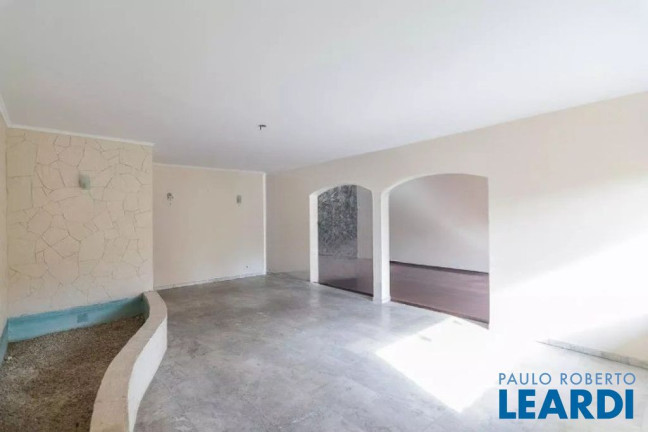 Imagem Sobrado com 3 Quartos à Venda, 512 m² em Vila Gilda - Santo André Imagem Sobrado com 3 Quartos à Venda, 512 m² em Vila Gilda - Santo André