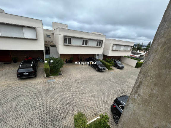 Imagem Casa de Condomínio com 4 Quartos à Venda, 215 m² em Interlagos - São Paulo