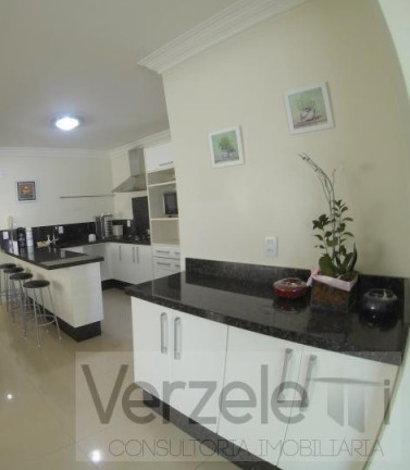 Imagem Apartamento com 3 Quartos para Temporada, 146 m² em Centro - Balneário Camboriú Imagem Apartamento com 3 Quartos para Temporada, 146 m² em Centro - Balneário Camboriú