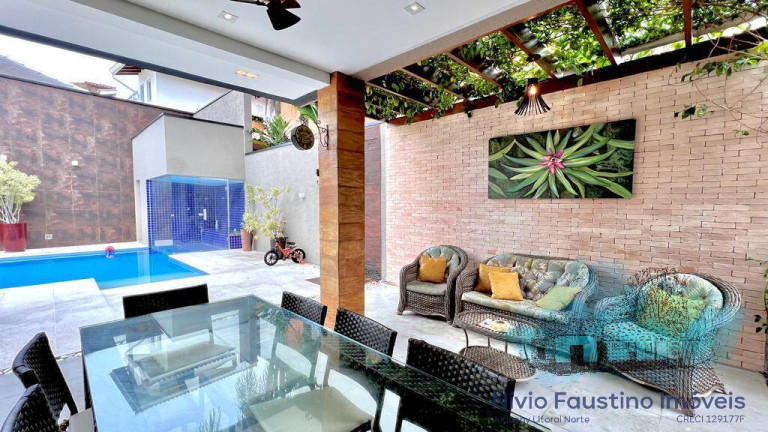 Imagem Casa com 8 Quartos à Venda, 281 m² em Juqueí - São Sebastião Imagem Casa com 8 Quartos à Venda, 281 m² em Juqueí - São Sebastião