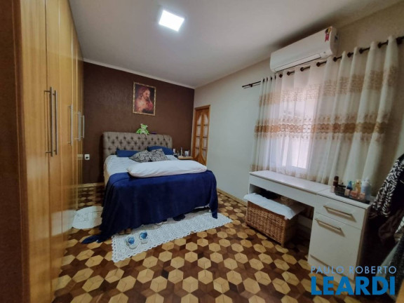 Imagem Casa com 3 Quartos à Venda, 240 m² em Vila Humaitá - Santo André Imagem Casa com 3 Quartos à Venda, 240 m² em Vila Humaitá - Santo André