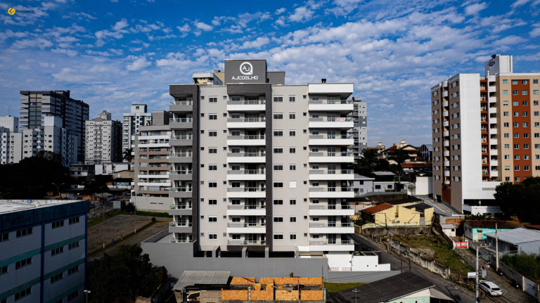 Apartamento com 2 Quartos à Venda, 122 m² em Barreiros - São José