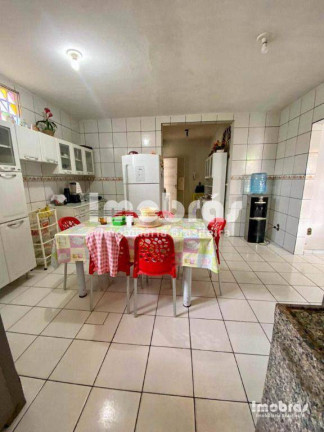 Imagem Casa com 3 Quartos à Venda, 230 m² em Cidade Dos Funcionários - Fortaleza