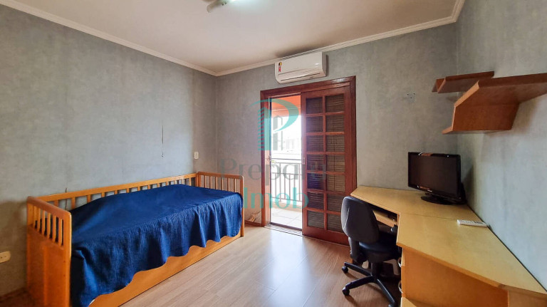 Imagem Sobrado com 3 Quartos à Venda, 243 m² em Umuarama - Osasco
