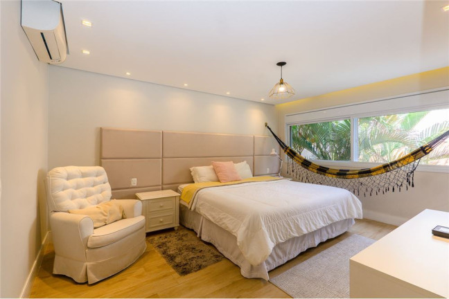 Imagem Casa com 3 Quartos à Venda, em Morumbi - São Paulo Imagem Casa com 3 Quartos à Venda, em Morumbi - São Paulo