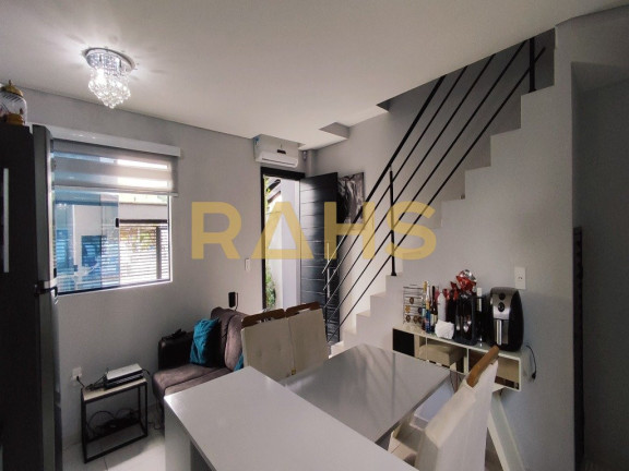 Imagem Casa com 2 Quartos à Venda, 63 m² em Iririú - Joinville Imagem Casa com 2 Quartos à Venda, 63 m² em Iririú - Joinville