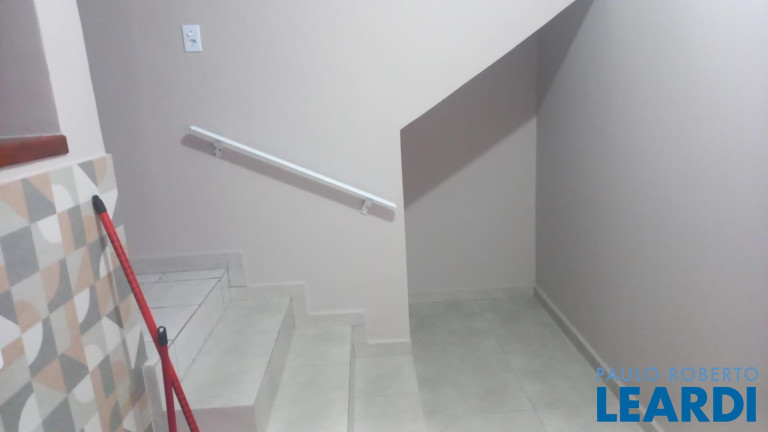 Imagem Casa de Condomínio com 1 Quarto para Alugar, 20 m² em Jardim Stella - Santo André