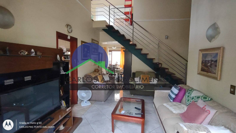 Imagem Casa com 3 Quartos à Venda, 228 m² em Jardim Santa Maria - Jacareí Imagem Casa com 3 Quartos à Venda, 228 m² em Jardim Santa Maria - Jacareí