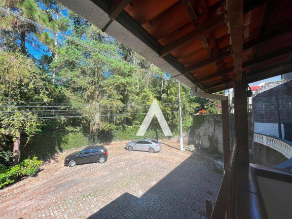 Imagem Casa com 4 Quartos à Venda, 173 m² em Alto - Teresópolis Imagem Casa com 4 Quartos à Venda, 173 m² em Alto - Teresópolis