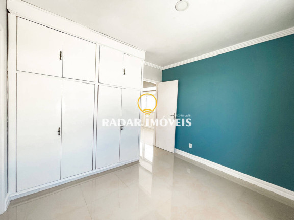Imagem Apartamento com 3 Quartos à Venda, 208 m² em Algodoal - Cabo Frio