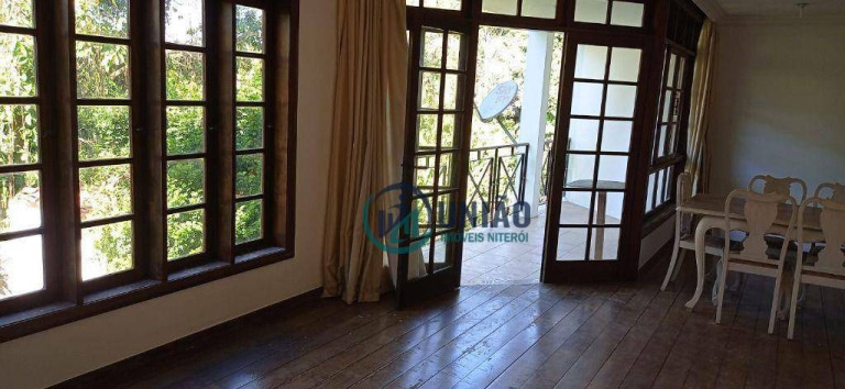 Imagem Casa com 4 Quartos à Venda, 320 m² em Maria Paula - São Gonçalo Imagem Casa com 4 Quartos à Venda, 320 m² em Maria Paula - São Gonçalo
