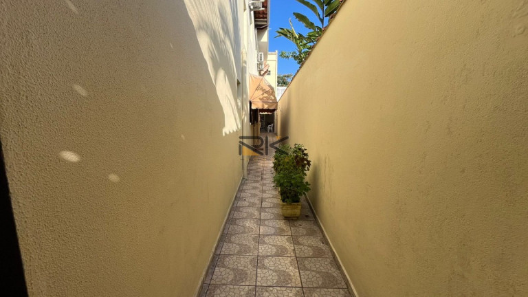 Imagem Sobrado com 5 Quartos à Venda, 208 m² em Barra Da Lagoa - Ubatuba