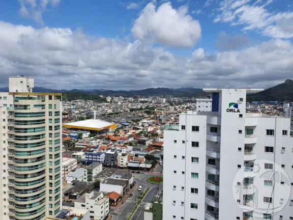 Imagem Apartamento com 3 Quartos à Venda, 195 m² em Centro - Balneário Camboriú