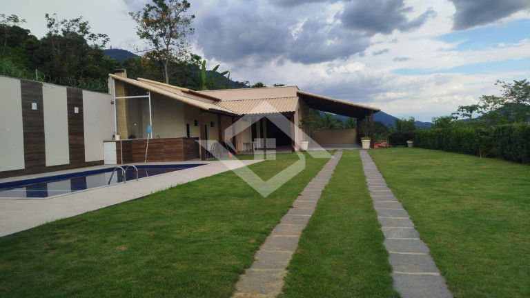 Ponto Comercial à Venda, 1.500 m² em Campo Grande - Rio De Janeiro
