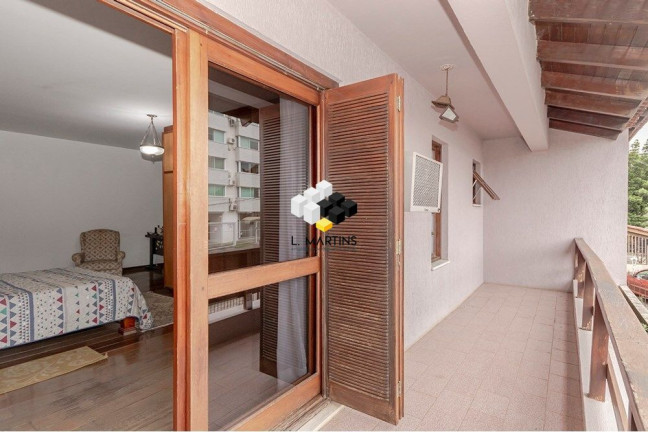 Imagem Casa com 4 Quartos à Venda, 388 m² em Jardim Itu - Porto Alegre