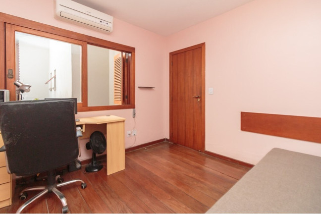 Imagem Casa com 3 Quartos à Venda, 213 m² em Chácara Das Pedras - Porto Alegre