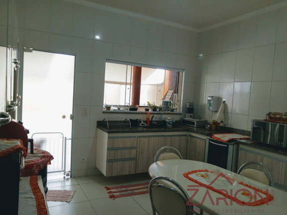 Imagem Casa com 4 Quartos à Venda, 230 m² em Piracangaguá - Taubaté