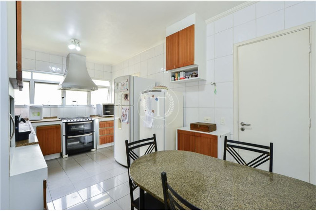 Imagem Apartamento com 2 Quartos à Venda, 146 m² em São Paulo