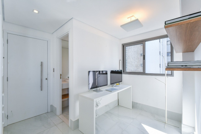 Imagem Cobertura com 2 Quartos à Venda, 144 m² em Vila Nova Conceição - São Paulo
