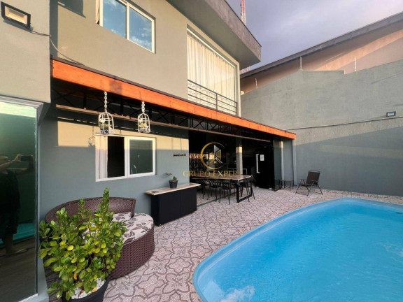 Sobrado com 4 Quartos à Venda, 233 m² em Residencial Santa Paula - Jacareí