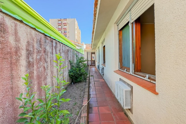 Imagem Casa com 3 Quartos à Venda, 200 m² em Jardim Lindóia - Porto Alegre Imagem Casa com 3 Quartos à Venda, 200 m² em Jardim Lindóia - Porto Alegre