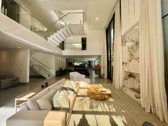 Imagem Casa com 5 Quartos à Venda, 692 m² em Riviera Módulo 17 - Bertioga Imagem Casa com 5 Quartos à Venda, 692 m² em Riviera Módulo 17 - Bertioga