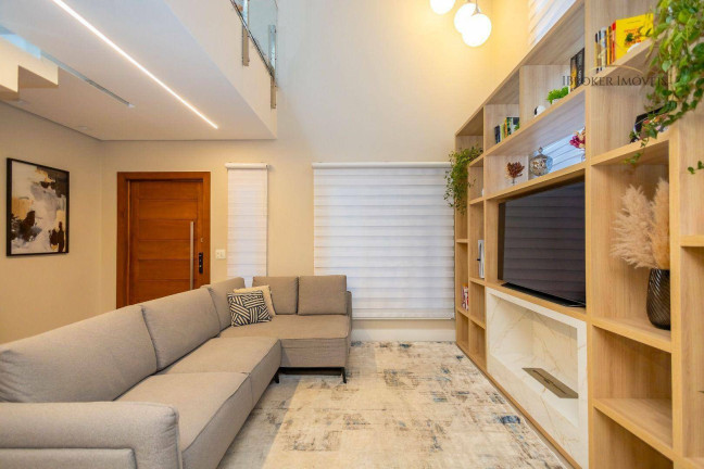Imagem Sobrado com 3 Quartos à Venda, 208 m² em Uberaba - Curitiba Imagem Sobrado com 3 Quartos à Venda, 208 m² em Uberaba - Curitiba