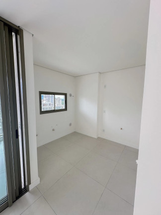 Imagem Apartamento com 3 Quartos à Venda, 135 m² em Meia Praia - Itapema
