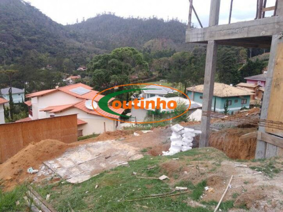 Imagem Terreno à Venda, 242 m² em Vargem Grande - Teresópolis Imagem Terreno à Venda, 242 m² em Vargem Grande - Teresópolis