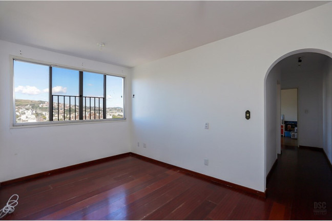 Imagem Imóvel com 2 Quartos à Venda, 63 m² em Cristal - Porto Alegre