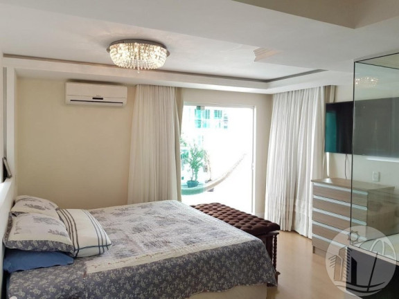 Imagem Casa com 3 Quartos à Venda, 300 m² em Nações - Balneário Camboriú Imagem Casa com 3 Quartos à Venda, 300 m² em Nações - Balneário Camboriú