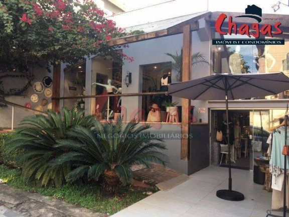 Casa à Venda, 232 m² em Centro - Caraguatatuba
